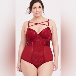 Torrid Strappy Thong Bodysuit 💋😈